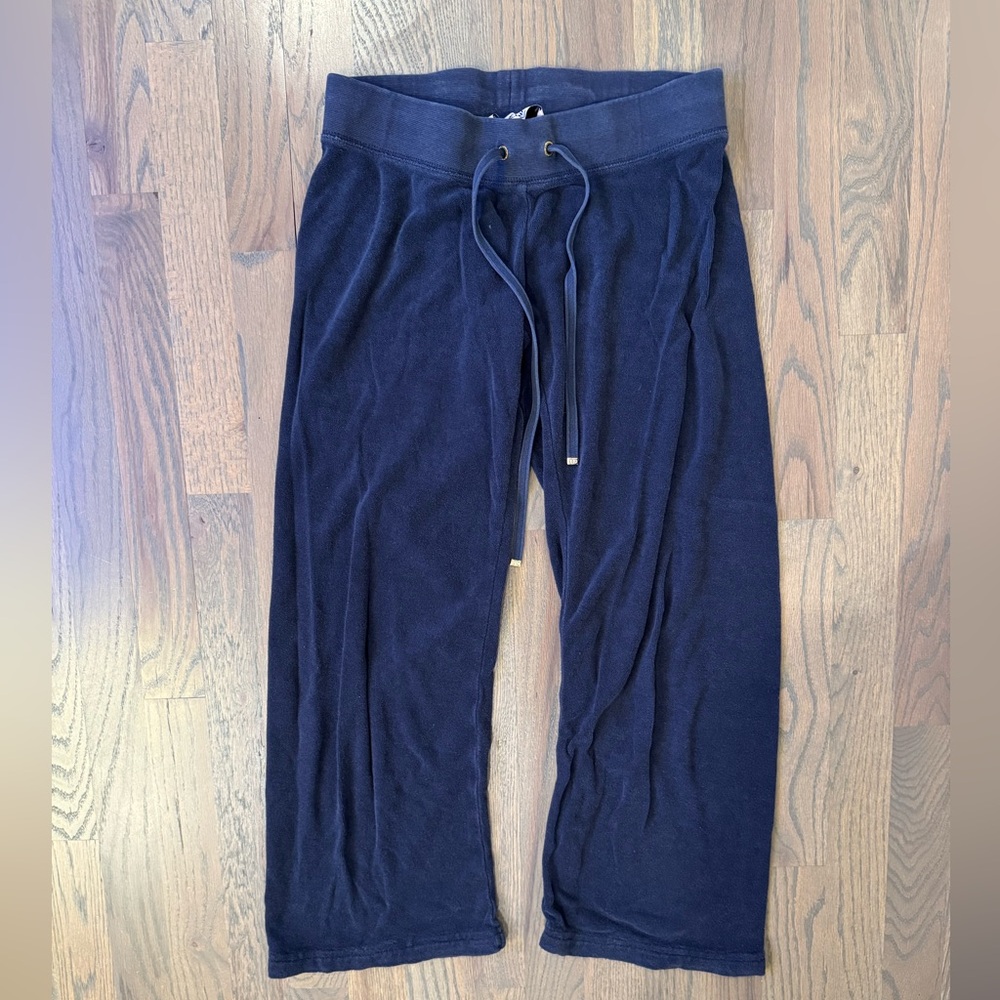 Juicy Couture. Women’s terry sweat pants. Good condition. Size P.